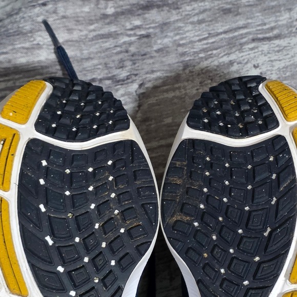 Nike Air Zoom Pegasus 38 Michigan Wolverines Navy Yellow Running Shoes M 4.5 W 6 - Picture 13 of 15